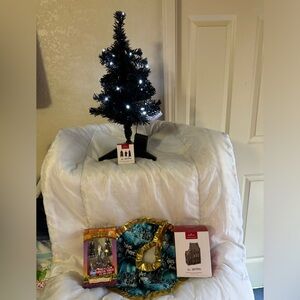 Hallmark Prelit Christmas Tree with Harry Potter ornaments